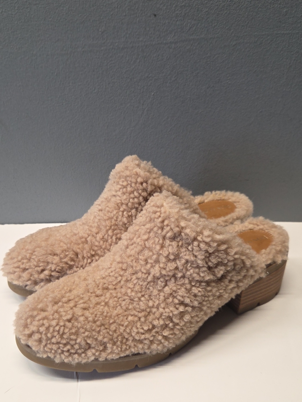 Donald J. Pliner Womens Sammie Beige Shearling And Leather Mule Clogs Size 9.5